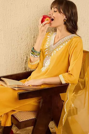 Floral Yoke Design V-Neck Straight Kurta With Trousers & Dupatta