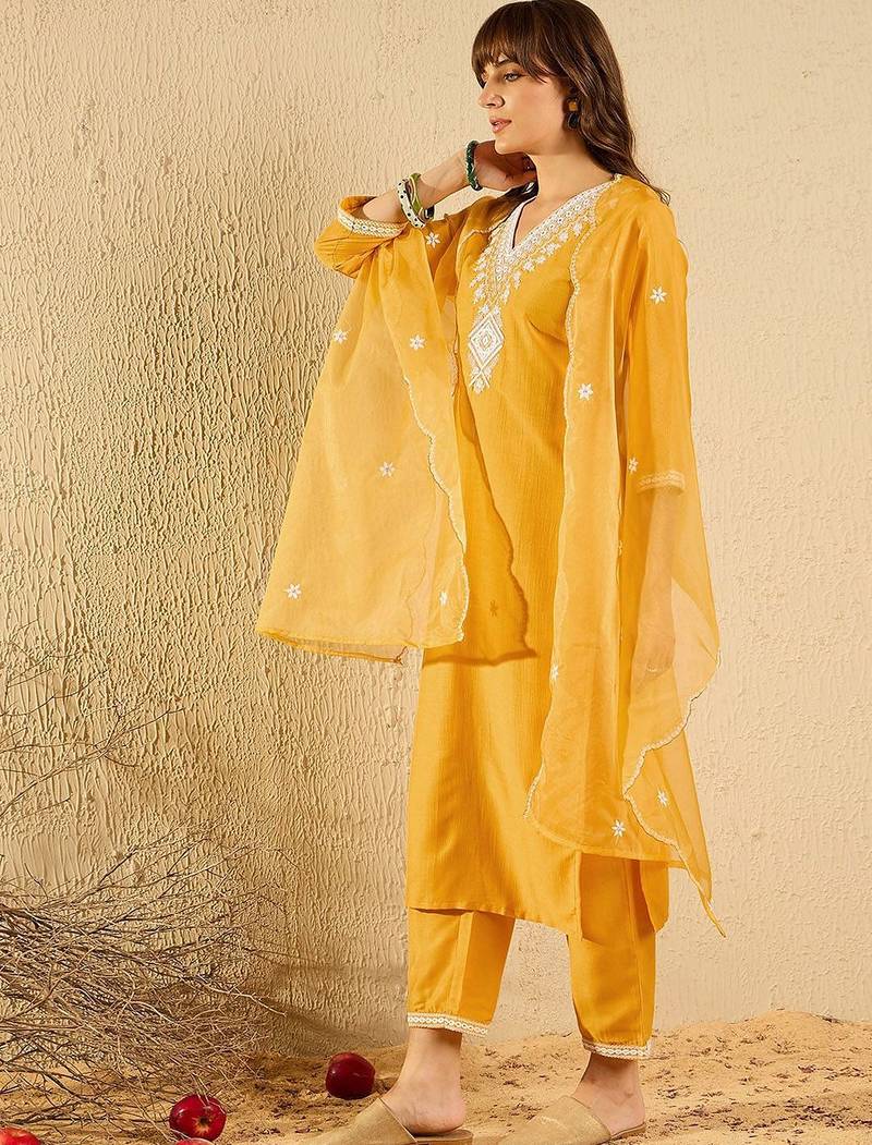 Floral Yoke Design V-Neck Straight Kurta With Trousers & Dupatta