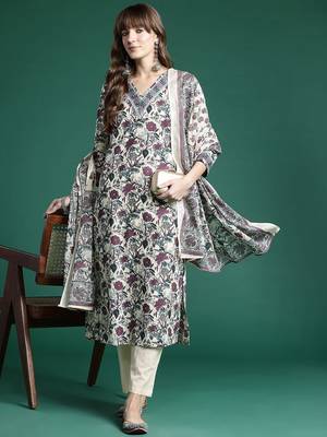 Floral Printed Regular Pure Cotton Kurta with Trousers & Dupatta 1