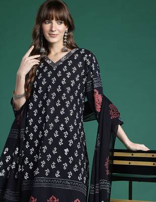 Floral Printed Regular Pure Cotton Kurta with Trousers & Dupatta 1