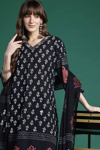 Floral Printed Regular Pure Cotton Kurta with Trousers & Dupatta