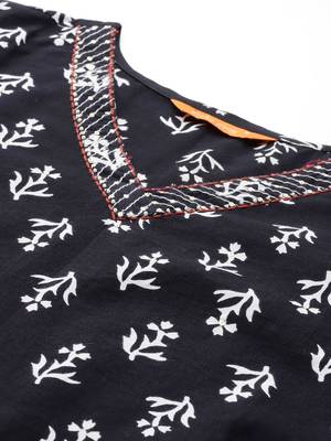 Floral Printed Regular Pure Cotton Kurta with Trousers & Dupatta 2