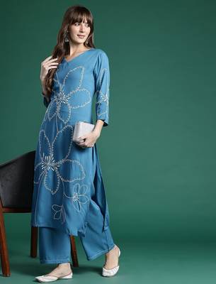 Floral Embroidered Thread Work Kurta with Palazzos 1