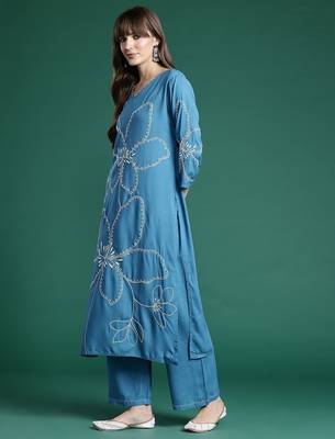 Floral Embroidered Thread Work Kurta with Palazzos 4