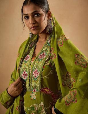 Floral Printed Empire Pure Cotton Anarkali Kurta With Trouser & Dupatta 2