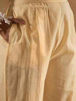 Floral Printed V-Neck Pure Cotton Straight Kurta With Trousers & Dupatta 4