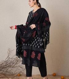 Floral Printed V-Neck Pure Cotton Straight Kurta With Trouser & Dupatta