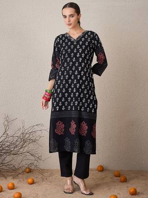 Floral Printed V-Neck Pure Cotton Straight Kurta With Trouser & Dupatta 2