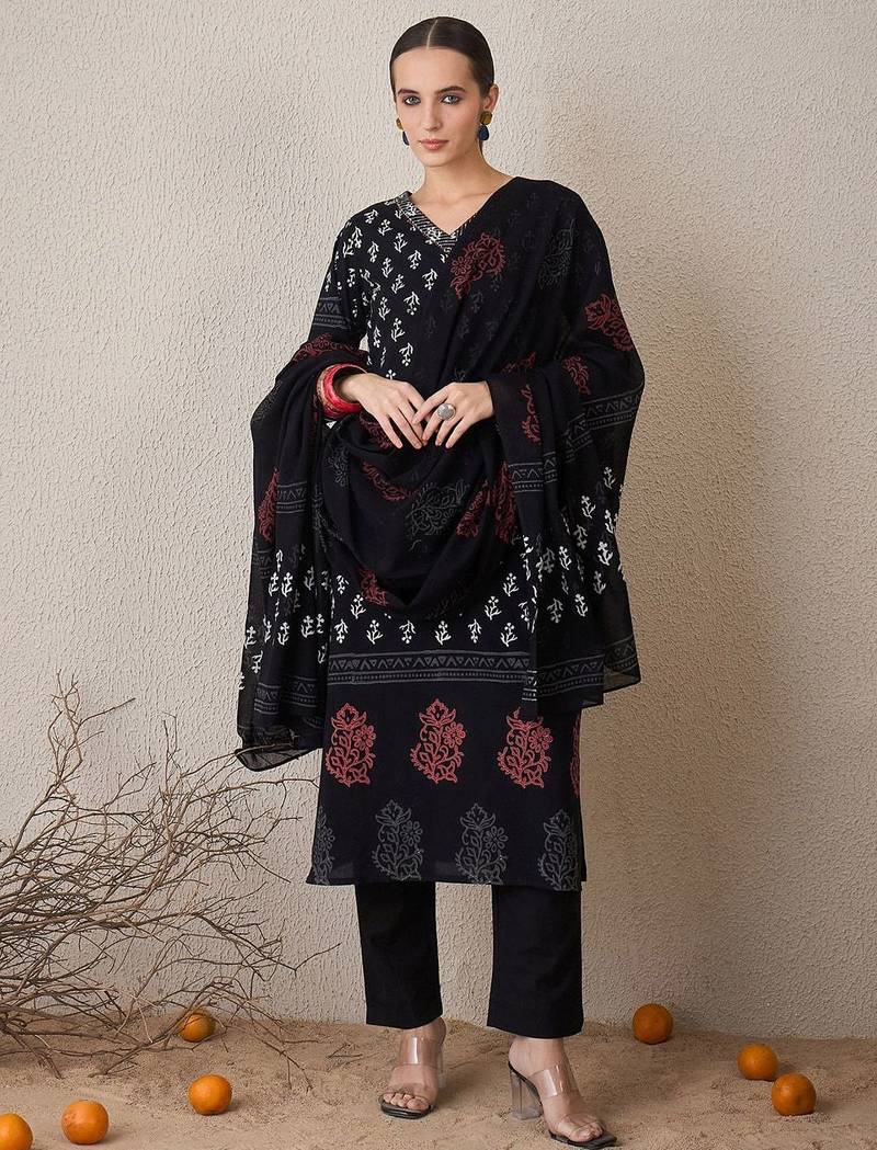 Floral Printed V-Neck Pure Cotton Straight Kurta With Trouser & Dupatta