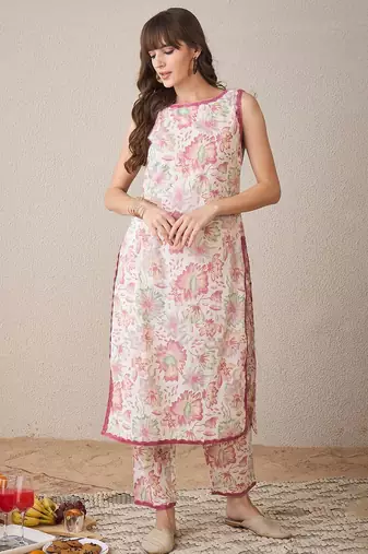 Floral Printed Boat Neck Pure Cotton Straight Kurta With Trouser