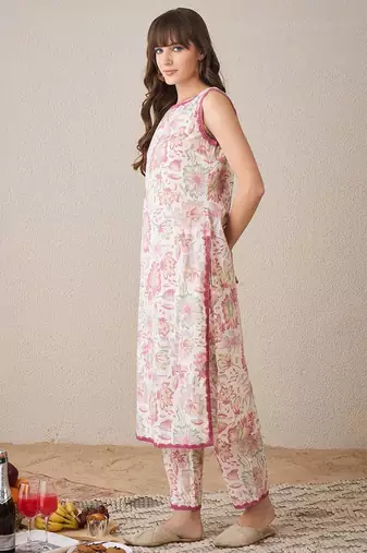 Floral Printed Boat Neck Pure Cotton Straight Kurta With Trouser