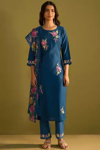 Floral Embroidered Thread Work Straight Kurta with Trousers & Dupatta