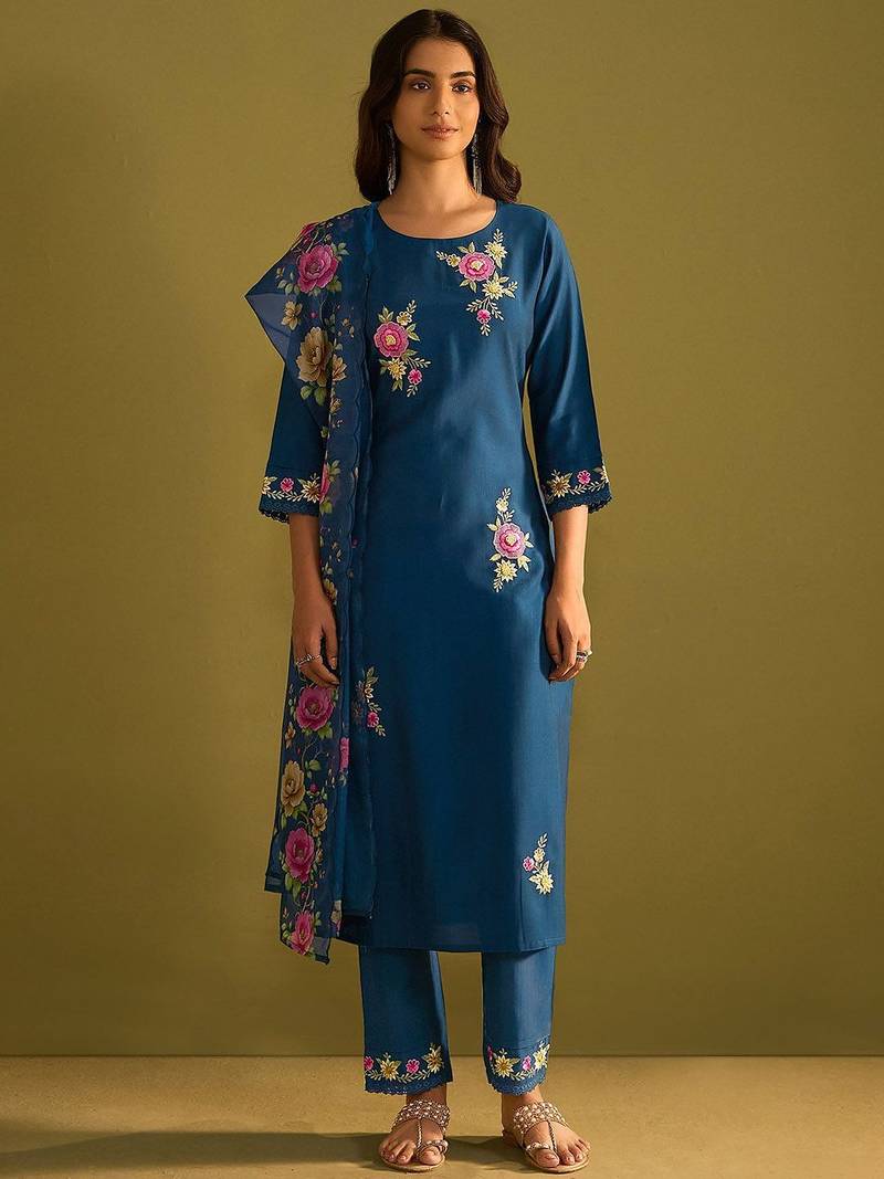 Floral Embroidered Thread Work Straight Kurta with Trousers & Dupatta