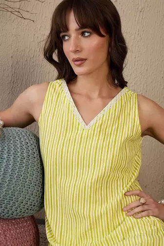 Women Printed Regular Pure Cotton Kurta with Trousers