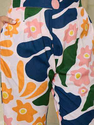 Floral Printed V-Neck Sleeveless Pure Cotton A-Line Kurta With Trousers 4