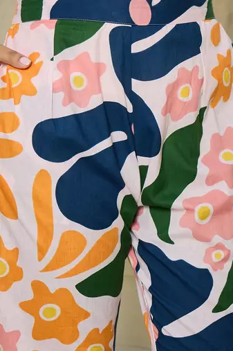 Floral Printed V-Neck Sleeveless Pure Cotton A-Line Kurta With Trousers