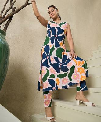 Floral Printed V-Neck Sleeveless Pure Cotton A-Line Kurta With Trousers 7