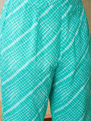 Floral Printed V-Neck Pure Cotton A-Line Kurta With Trousers 4