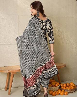 Floral Printed Notch Neck Pure Cotton Straight Kurta With Salwar & Dupatta 6