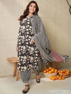 Floral Printed Notch Neck Pure Cotton Straight Kurta With Salwar & Dupatta 7