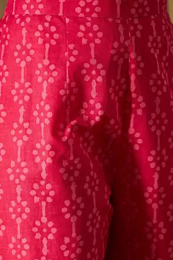 Paisley Printed V-Neck Regular Pure Cotton Kurta With Trouser With Dupatta