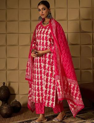 Paisley Printed V-Neck Regular Pure Cotton Kurta With Trouser With Dupatta 5