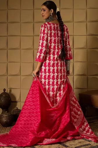 Paisley Printed V-Neck Regular Pure Cotton Kurta With Trouser With Dupatta