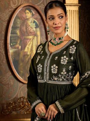 Floral Yoke Design Pleated Thread Work Anarkali Kurta With Trousers & Dupatta 2