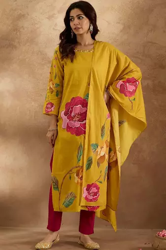Women Floral Printed Regular Pure Cotton Kurta with Trousers & With Dupatta