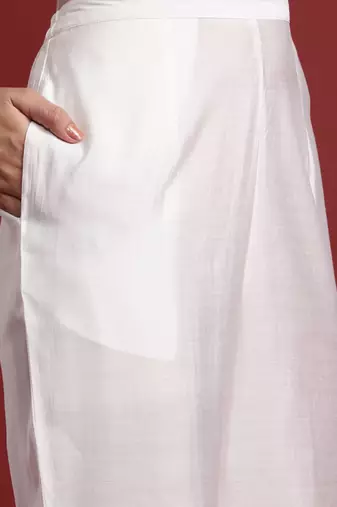 Women Floral Embroidered Thread Work Kurta With Trousers & Dupatta