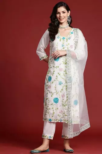 Women Floral Embroidered Thread Work Kurta With Trousers & Dupatta