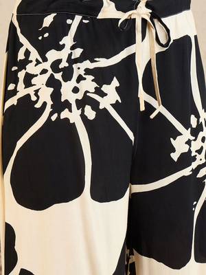Floral Printed Straight Kurta With Palazzos 3