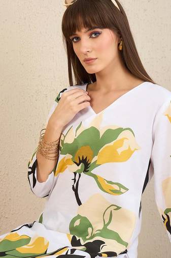 Floral Printed V Neck Straight Kurta With Trousers