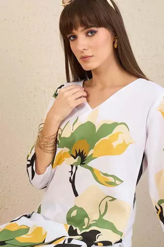 Floral Printed V Neck Straight Kurta With Trousers