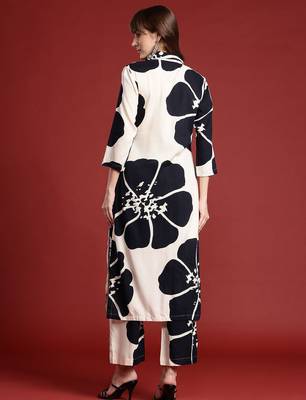 Floral Printed Sequinned Kurta with Palazzos 6