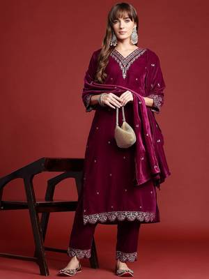 Zari & Sequin Embroidered Velvet Kurta with Trousers & Scalloped Dupatta 7
