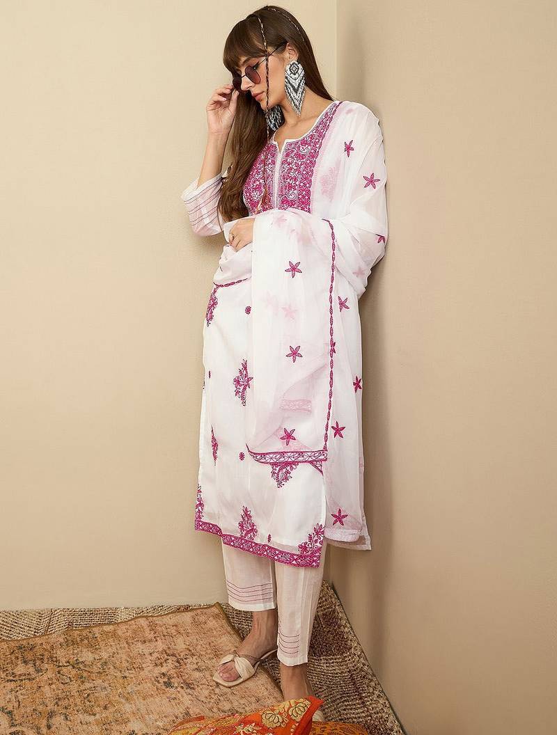 Floral Embroidered Thread Work Organza Straight Kurta With Trousers & Dupatta
