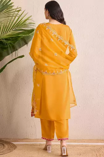 Women Ethnic Motifs Embroidered Regular Gotta Patti Kurta with Trousers & With Dupatta