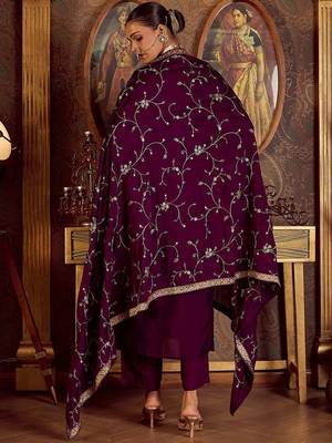 Women Floral Embroidered Regular Kurta with Trousers & With Dupatta 5