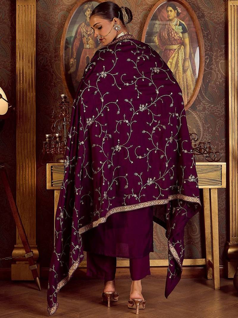 Women Floral Embroidered Regular Kurta with Trousers & With Dupatta