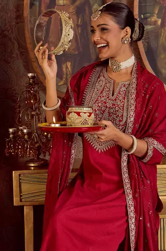 Women Paisley Embroidered Regular Kurta with Trousers & With Dupatta