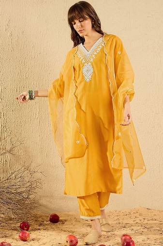 Ethnic Motifs Embroidered Straight Kurta With Trousers & Dupatta