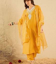 Ethnic Motifs Embroidered Straight Kurta With Trousers & Dupatta