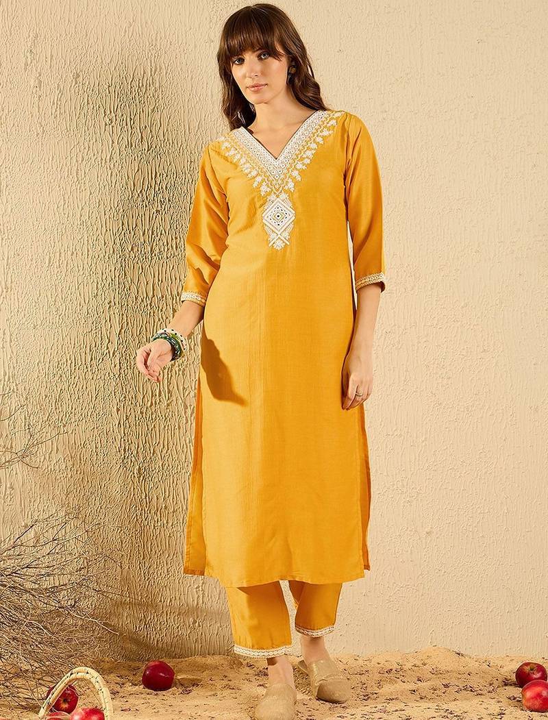 Ethnic Motifs Embroidered Straight Kurta With Trousers & Dupatta