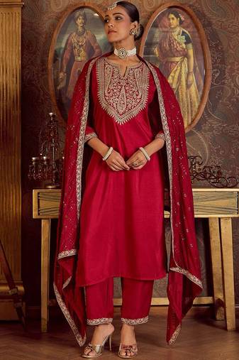 Ethnic Floral Embroidered Zari Work Detail Regular Sleeves Round Neck Kurta Set