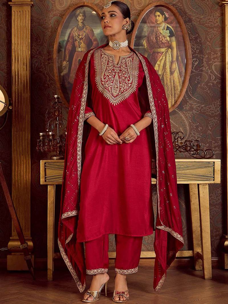 Ethnic Floral Embroidered Zari Work Detail Regular Sleeves Round Neck Kurta Set