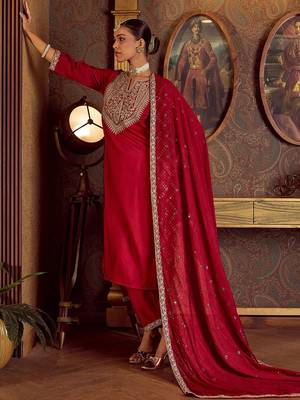 Ethnic Floral Embroidered Zari Work Detail Regular Sleeves Round Neck Kurta Set 5