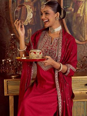 Ethnic Floral Embroidered Zari Work Detail Regular Sleeves Round Neck Kurta Set 6