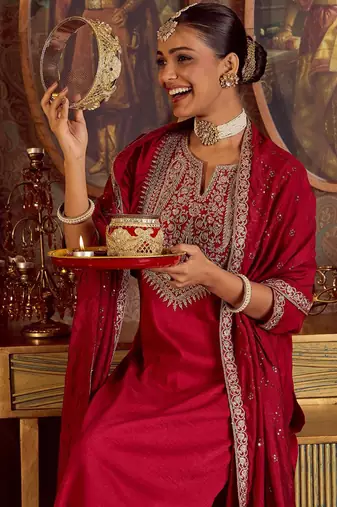 Ethnic Floral Embroidered Zari Work Detail Regular Sleeves Round Neck Kurta Set