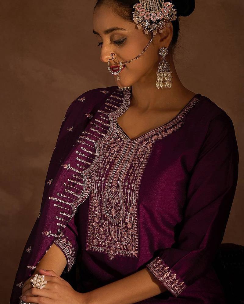 Ethnic Motifs Embroidered Sequinned Straight Kurta With Trousers & Dupatta